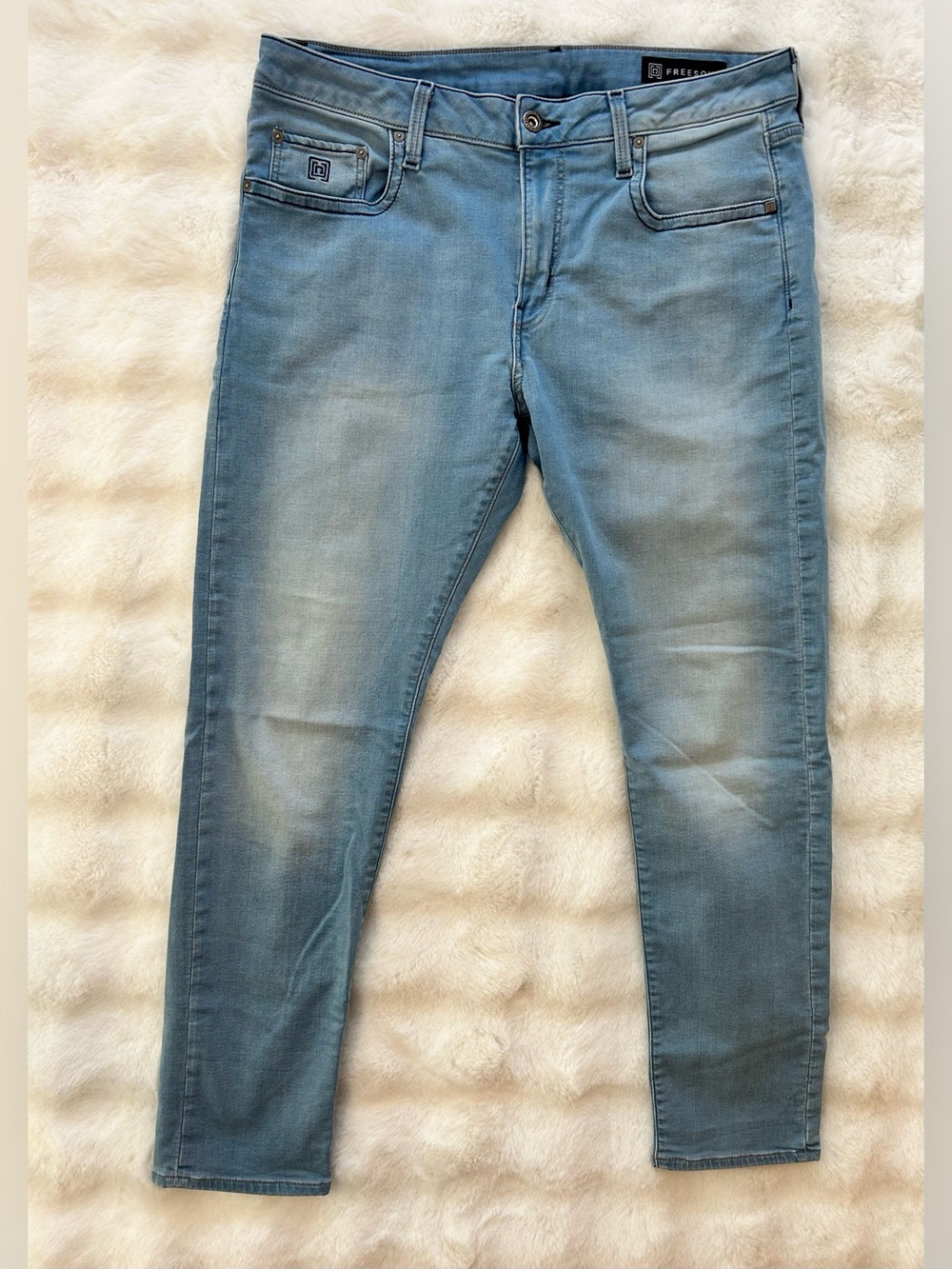 Men's Slim Straight Jeans in Light Blue Wash